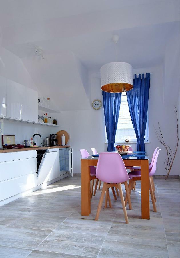 Chill&Sun Apartment Lukecin Ngoại thất bức ảnh
