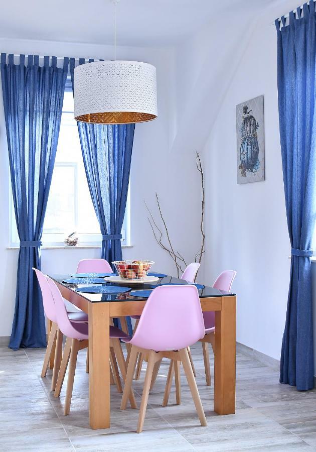 Chill&Sun Apartment Lukecin Ngoại thất bức ảnh